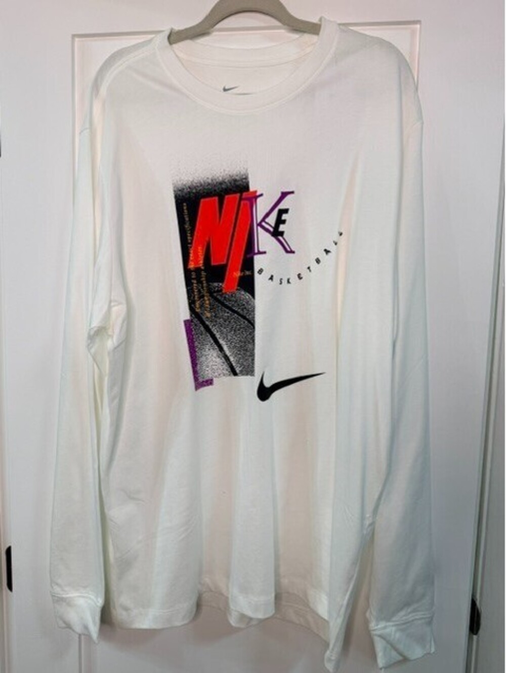 Nike Basketball Mens XXL Long Sleeve Graphic T Shirt White NWT